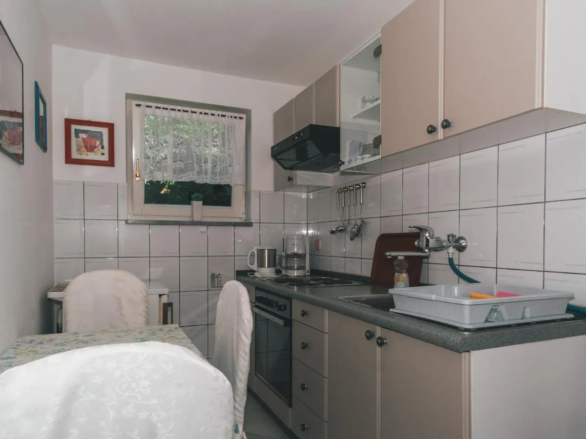 Apartment Knezevic With Pool Lovran
