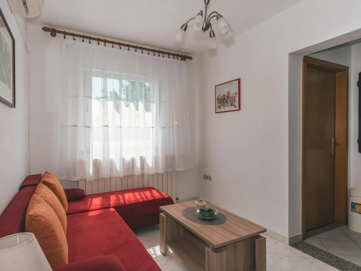 Apartment Knezevic With Pool Ловран 0*,  Хорватия