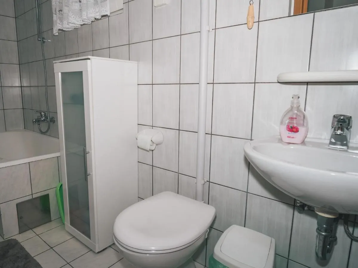 Apartment Knezevic With Pool Ловран